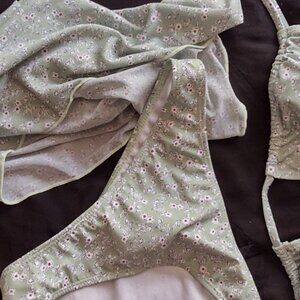 Floral bathing set